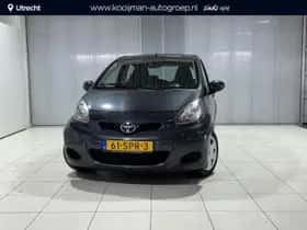 Toyota Aygo (2011) thumbnail 1