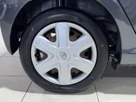 Toyota Aygo (2011) thumbnail 12