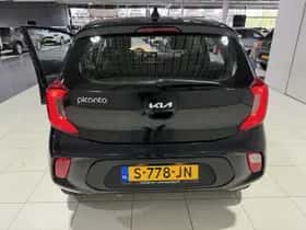 Kia Picanto (2023) thumbnail 21