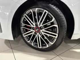 Kia Proceed (2021) thumbnail 2