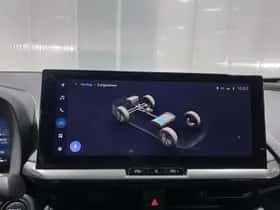 Toyota C-HR (2024) thumbnail 13
