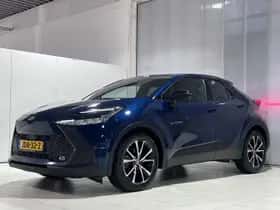 Toyota C-HR (2024) thumbnail 4