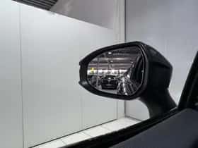 Toyota C-HR (2024) thumbnail 31