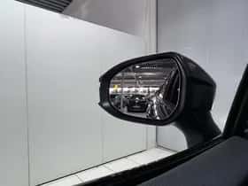 Toyota C-HR (2024) thumbnail 66