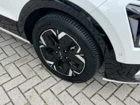 Kia Niro EV (2023) thumbnail 4