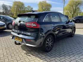 Kia Niro (2017) thumbnail 40