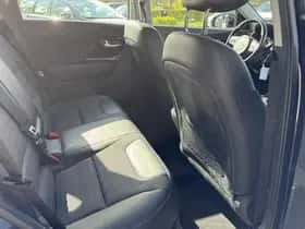 Kia Niro (2017) thumbnail 52