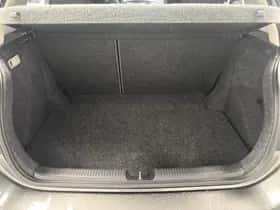 Toyota Corolla (2004) thumbnail 39