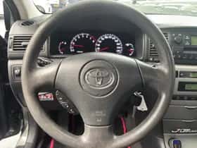 Toyota Corolla (2004) thumbnail 5