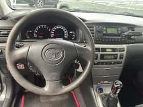 Toyota Corolla (2004) thumbnail 6