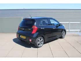Kia Picanto (2015) thumbnail 5