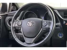Toyota Auris (2018) thumbnail 11