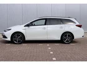 Toyota Auris (2018) thumbnail 4