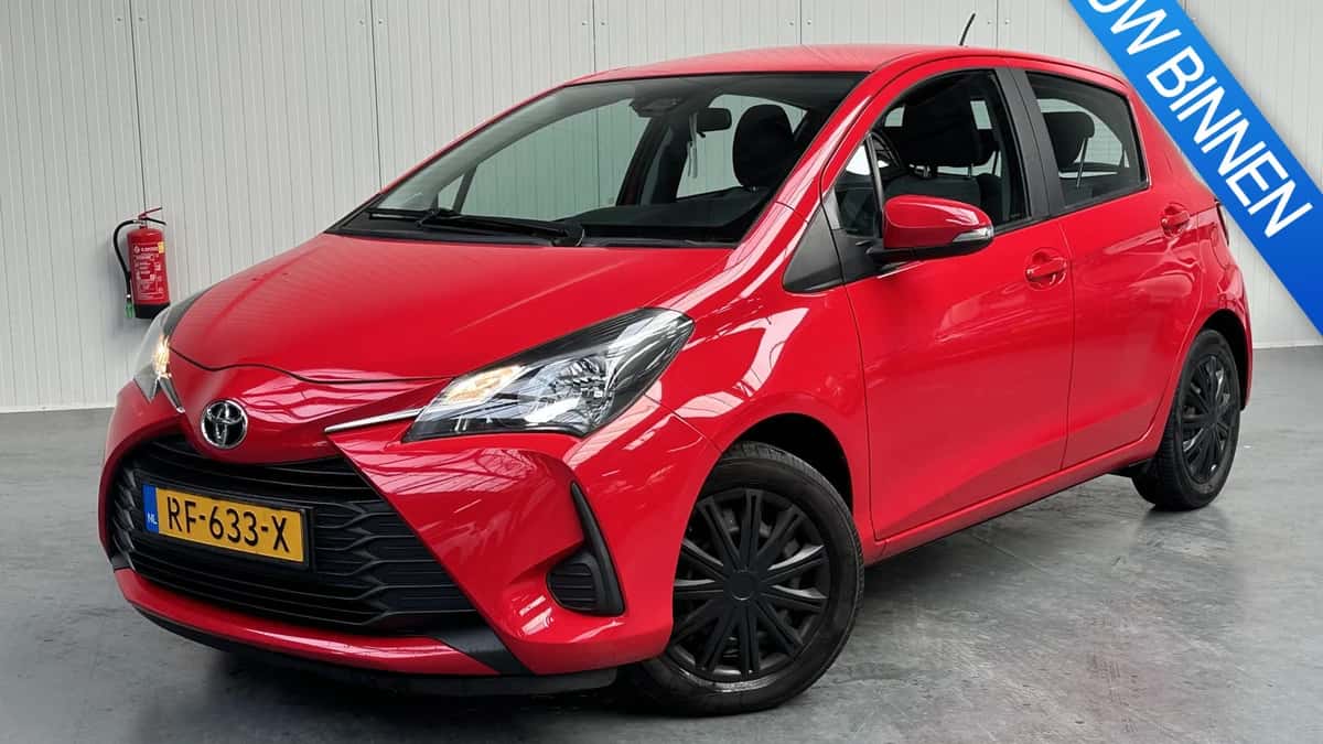 Toyota Yaris (2017) — foto 1