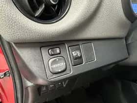Toyota Yaris (2017) thumbnail 26
