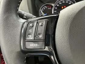 Toyota Yaris (2017) thumbnail 9