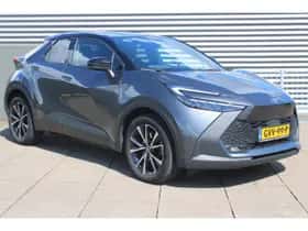 Toyota C-HR (2024) thumbnail 2