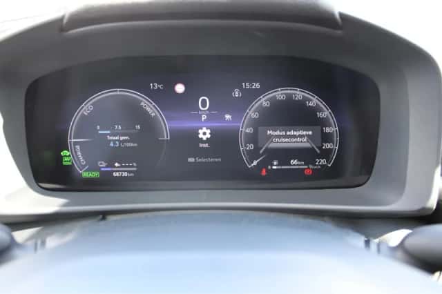 Toyota C-HR (2024) thumbnail 17