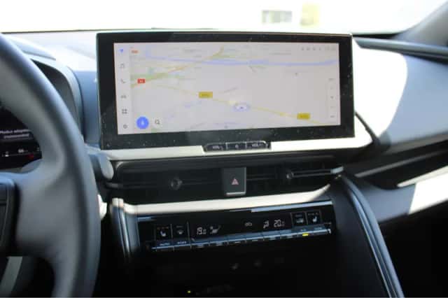 Toyota C-HR (2024) thumbnail 19