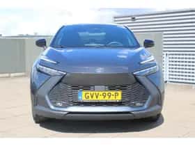 Toyota C-HR (2024) thumbnail 3