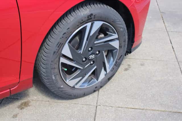 Hyundai i20 (2021) thumbnail 9