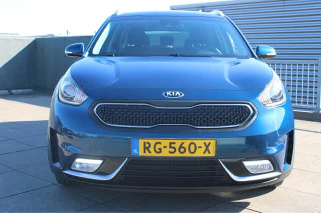 Kia Niro (2017) thumbnail 3