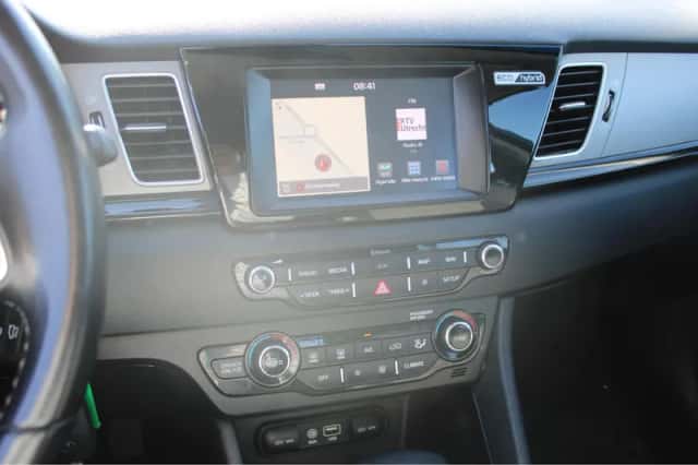 Kia Niro (2017) thumbnail 21