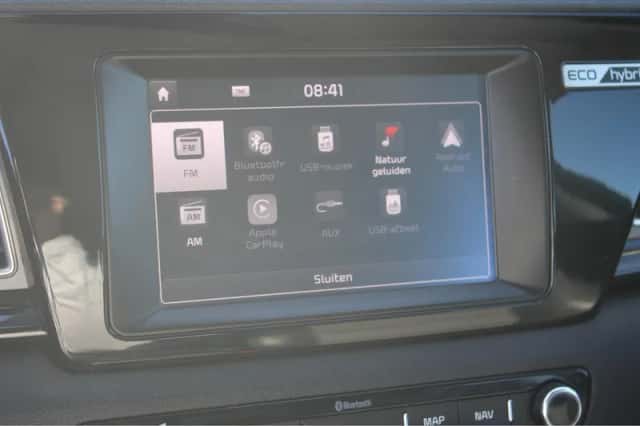 Kia Niro (2017) thumbnail 25