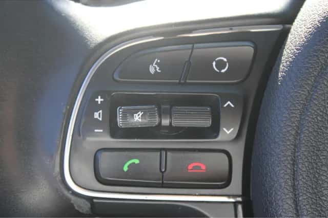 Kia Niro (2017) thumbnail 26