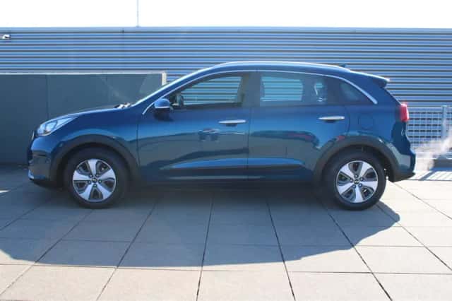 Kia Niro (2017) thumbnail 4