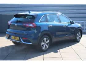 Kia Niro (2017) thumbnail 6