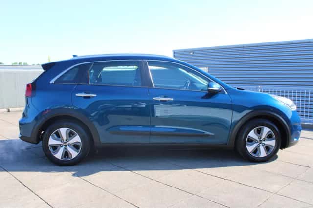 Kia Niro (2017) thumbnail 7