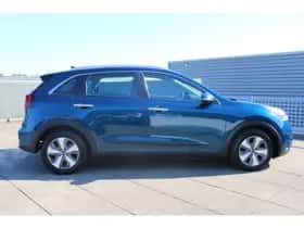 Kia Niro (2017) thumbnail 7