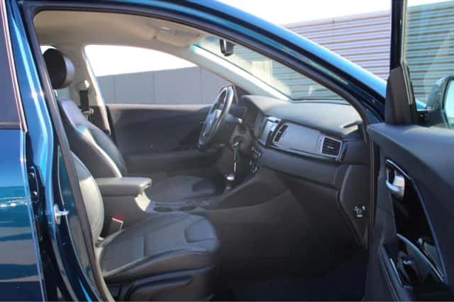 Kia Niro (2017) thumbnail 10