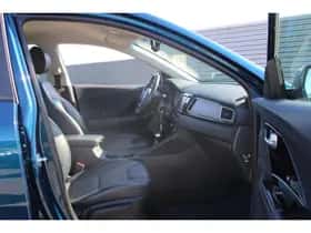 Kia Niro (2017) thumbnail 10