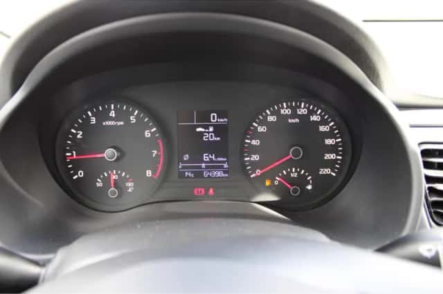 Kia Rio (2018) thumbnail 17