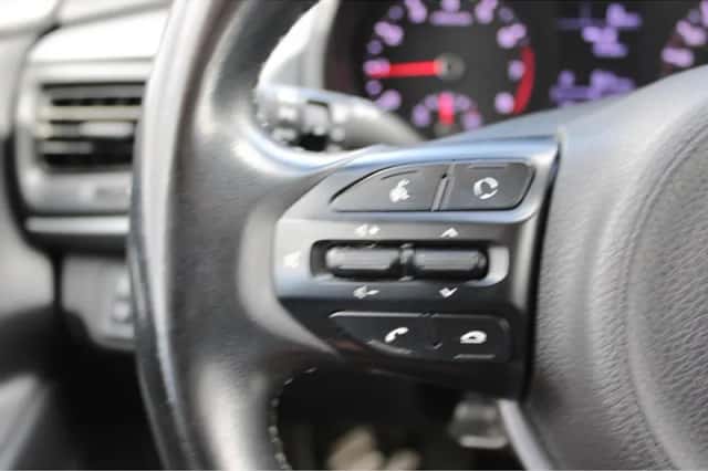 Kia Rio (2018) thumbnail 19