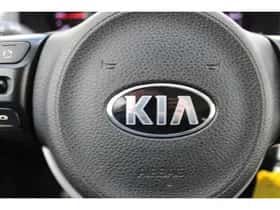 Kia Rio (2018) thumbnail 20