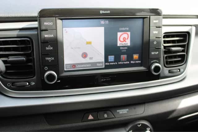 Kia Rio (2018) thumbnail 22
