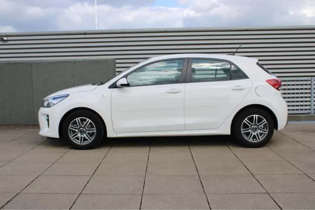 Kia Rio (2018) thumbnail 4