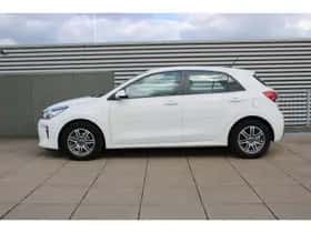 Kia Rio (2018) thumbnail 4