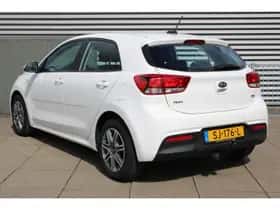 Kia Rio (2018) thumbnail 5