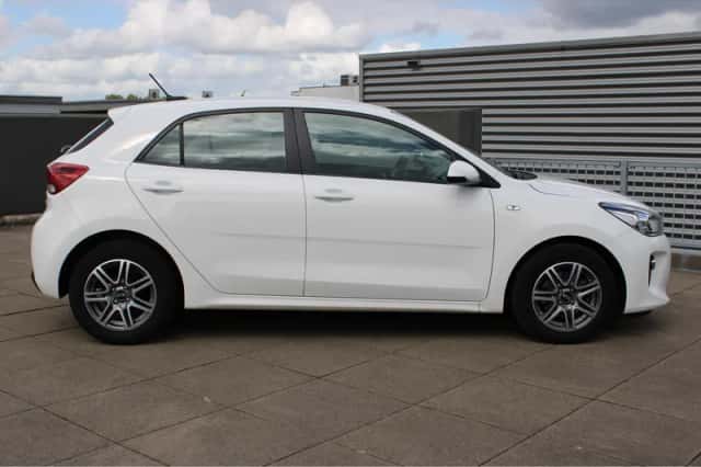 Kia Rio (2018) thumbnail 8