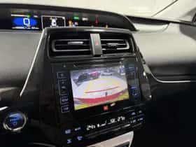 Toyota Prius (2017) thumbnail 16