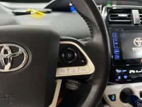 Toyota Prius (2017) thumbnail 19