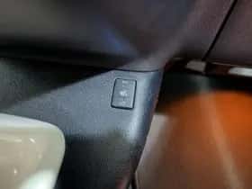 Toyota Prius (2017) thumbnail 26