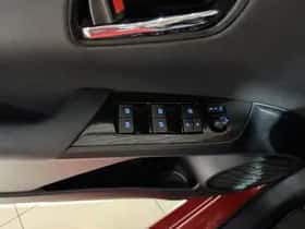 Toyota Prius (2017) thumbnail 29