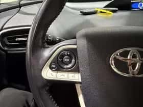 Toyota Prius (2017) thumbnail 52