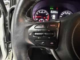 Kia Picanto (2023) thumbnail 12