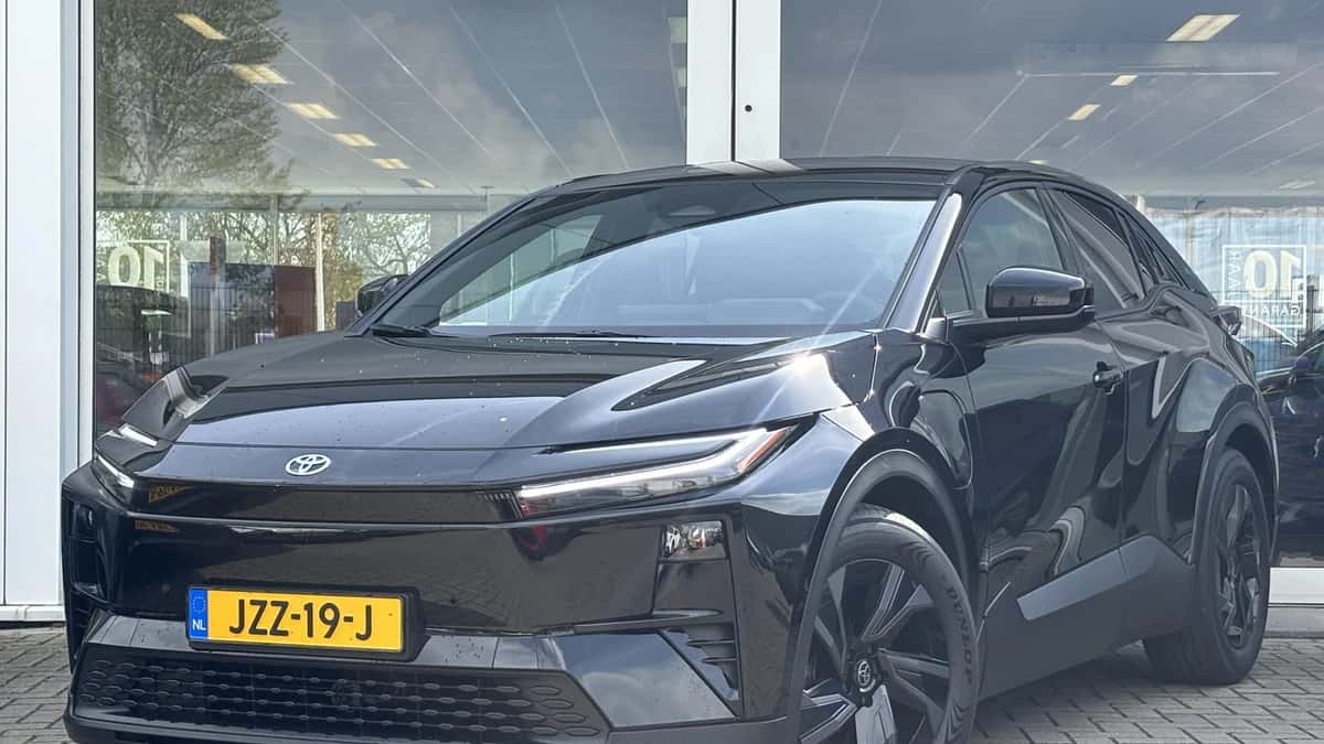 Toyota Chr-plus (2026) — foto 1